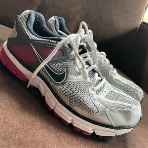 Nike Structure 14 Women's Running Shoes Training 415367-002 Light Grey Pink 7 US